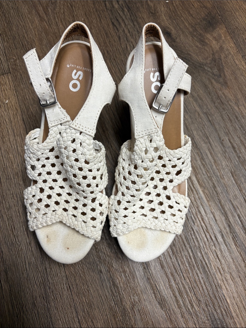 SO White Wedges Womens Size 6 1/2 Medium